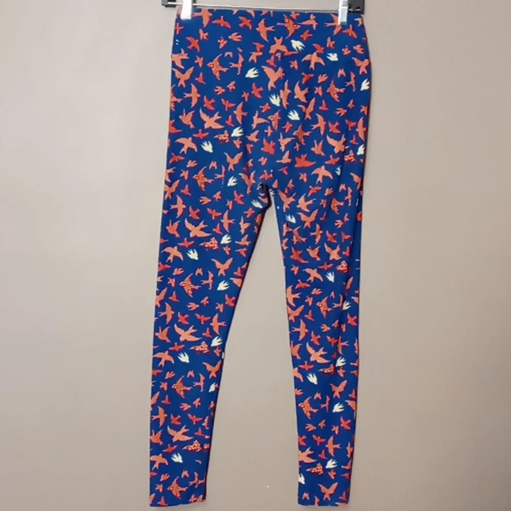 LuLaRoe Blue w Red Bird Leggings One Size - Picture 2 of 6